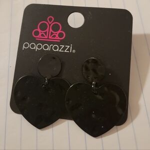 Paparazzi Elegant Black Heart Earrings